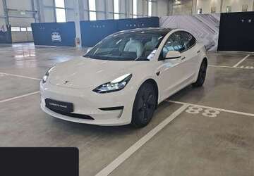Tesla Model 3 42.623 km 29.400 &euro; Hanau 63457