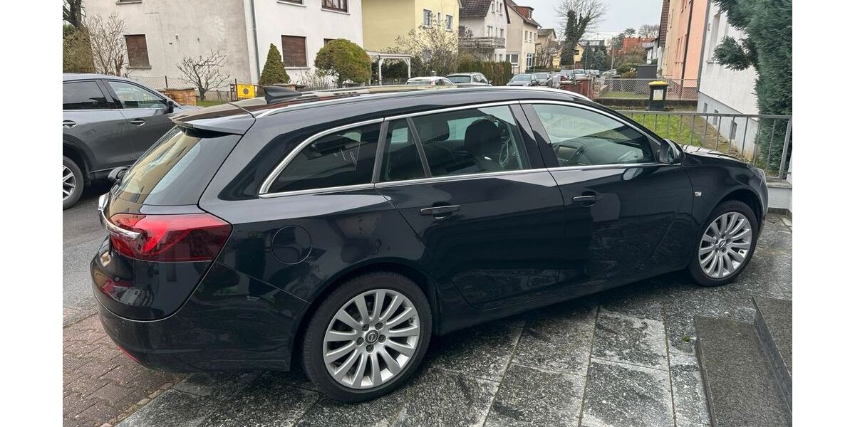Opel Insignia 158.000 km 8.699 &euro; Frankfurt 60437
