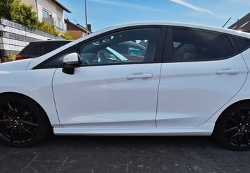 Ford Fiesta 42.000 km 21.900 &euro; Babenhausen 64832
