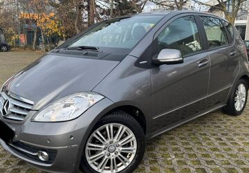 Mercedes-Benz A 160 85.500 km 8.490 &euro; Frankfurt 65929