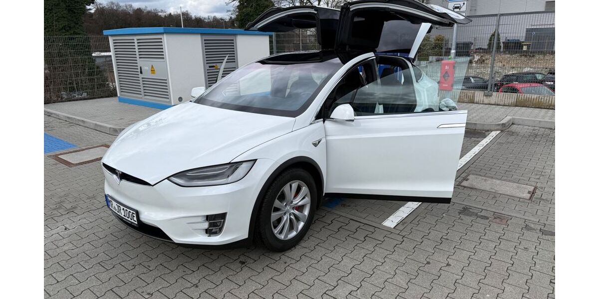 Tesla Model X 110.000 km 62.000 &euro; Flörsheim 65439