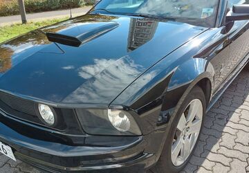 Ford Mustang 95.000 km 10.555 &euro; Frankfurt 60439