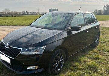 Skoda Fabia 62.000 km 9.899 &euro; Babenhausen 64832