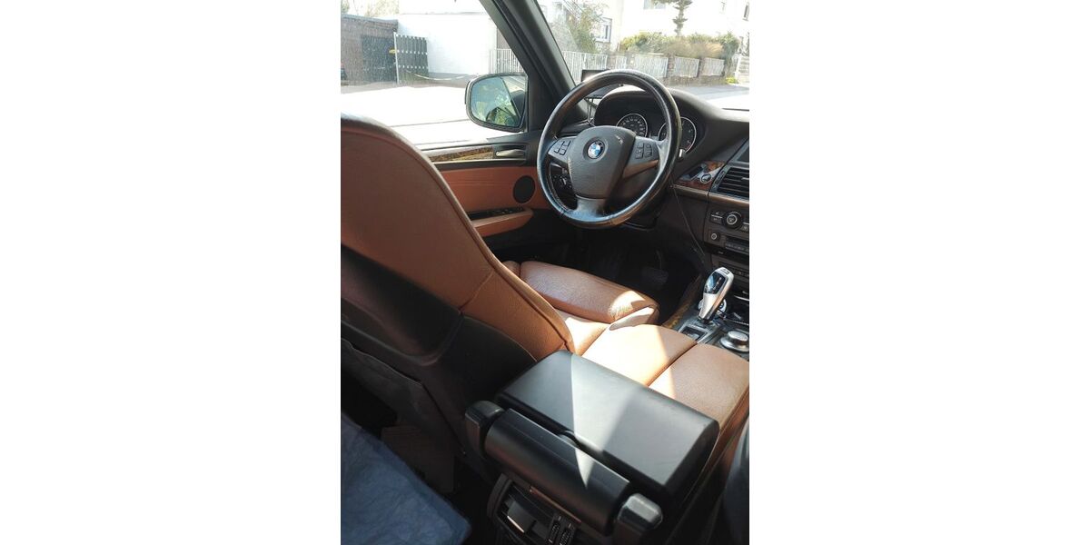 BMW X5 287.000 km 8.950 &euro; Frankfurt 60431