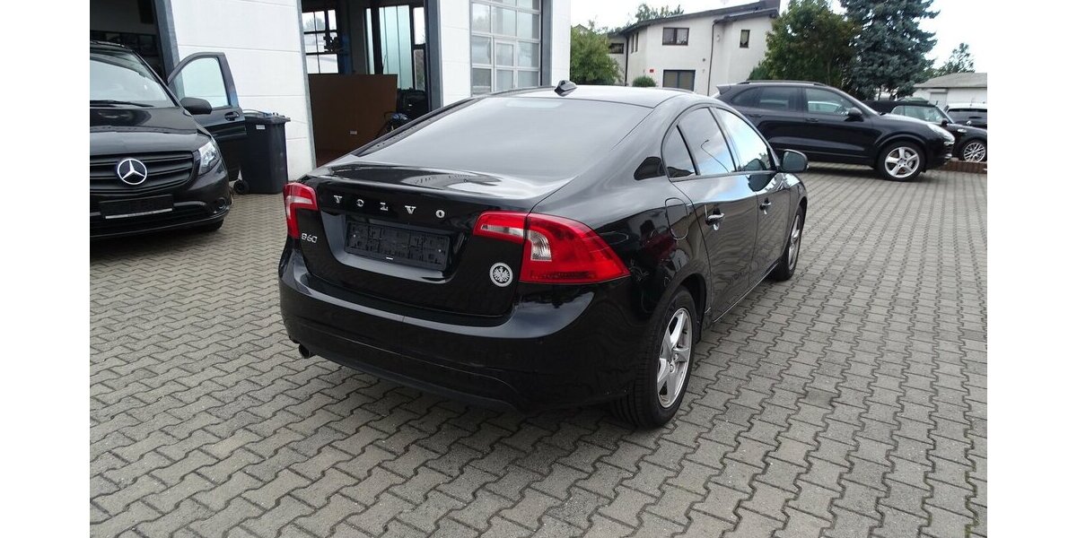 Volvo S60 Kinetic Klima, Navigation 196.500 km 8.890 &euro; Rodgau 63110
