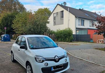 Renault Twingo 104.928 km 4.700 &euro; Frankfurt am Main 60437