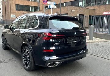 BMW X5 32.840 km 82.600 &euro; Frankfurt /Main 60327