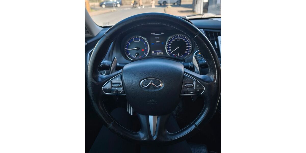 INFINITI Q50 262.000 km 8.900 &euro; Frankfurt am Main 65933