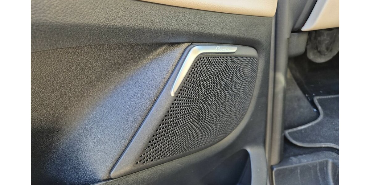 Mercedes-Benz V 300 d AVANTGARDE EDITION lang AMG Line Distronic 21.350 km 58.900 &euro; Rodgau 63110