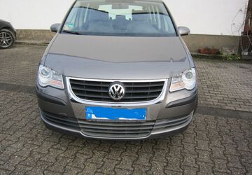 VW Touran 201.000 km 4.900 &euro; Bad Homburg 61350